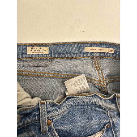 Levis Wedgie Straight Jeans Womens 28X26 Blue Light Wash High Rise Ankle Cropped - Picture 4 of 6